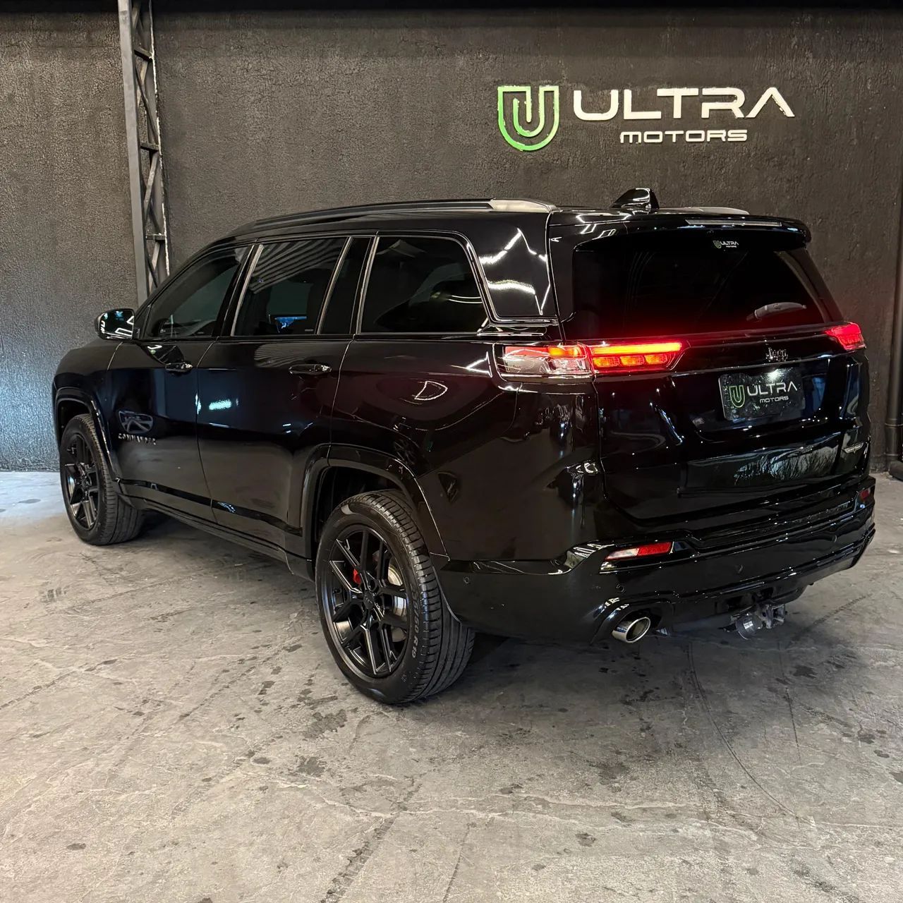 Jeep COMMANDER 6