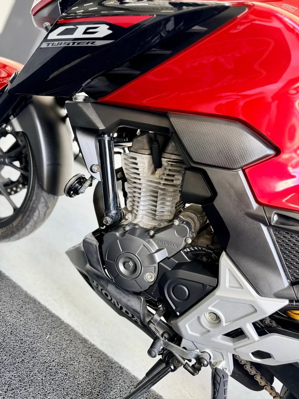 Honda CB 4
