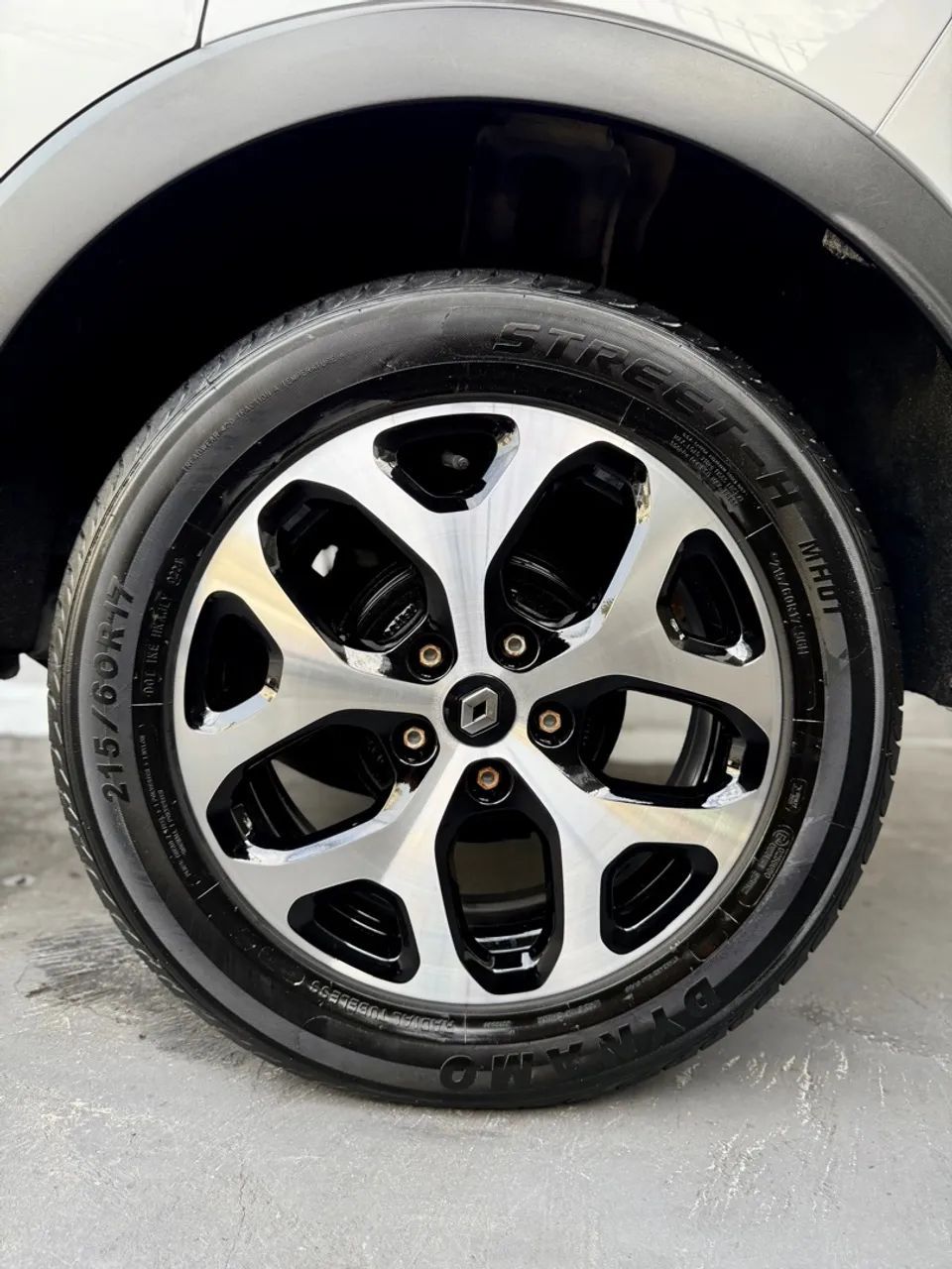 Renault CAPTUR 12