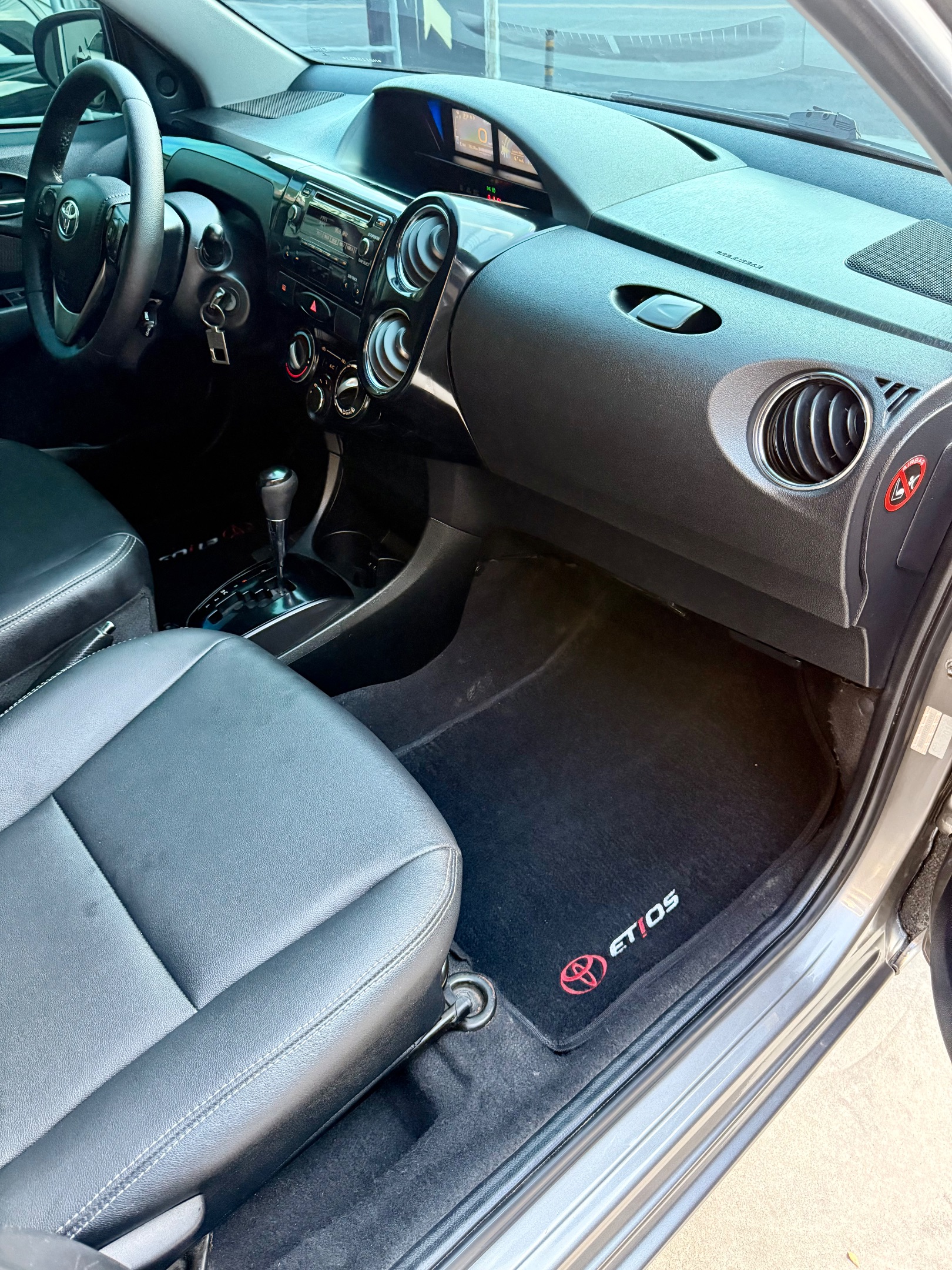 Toyota ETIOS 15