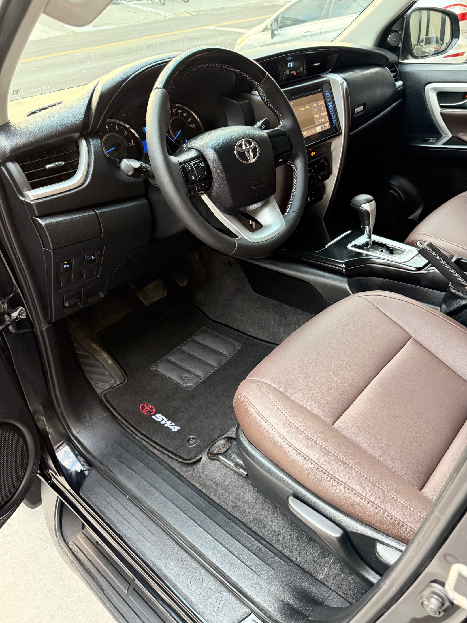 TOYOTA TOYOTA 12