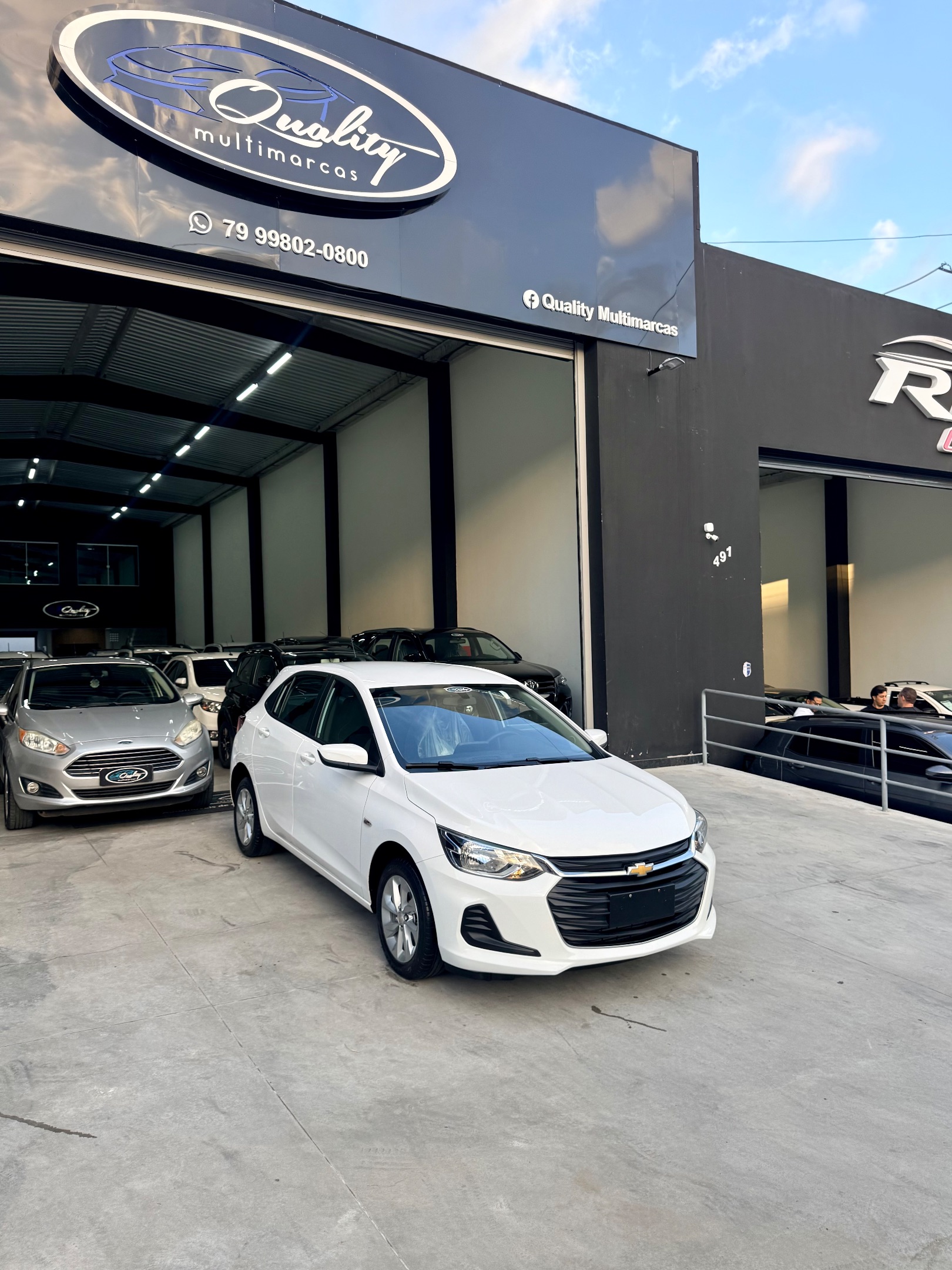 CHEVROLET ONIX 4