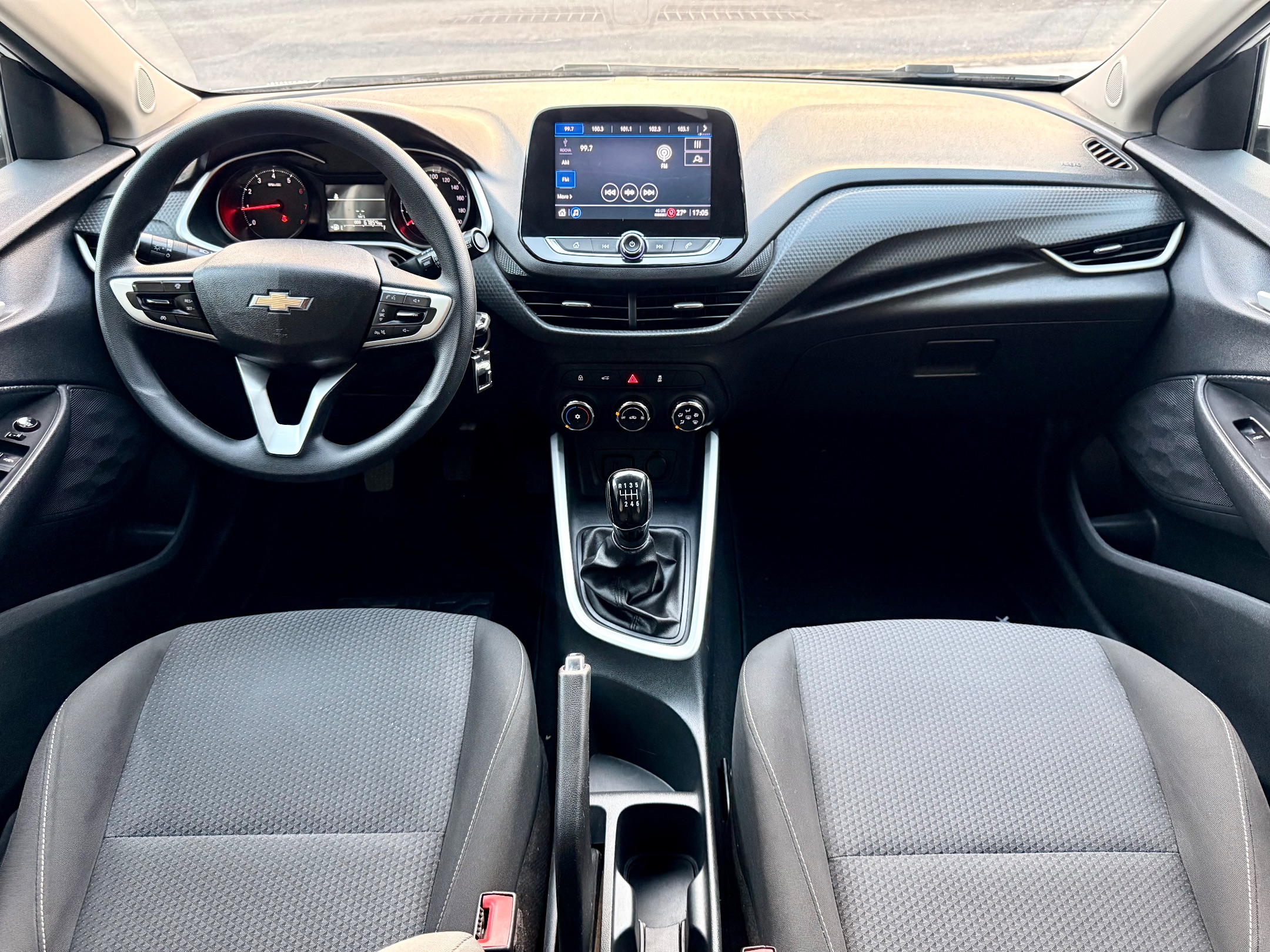 CHEVROLET ONIX 12