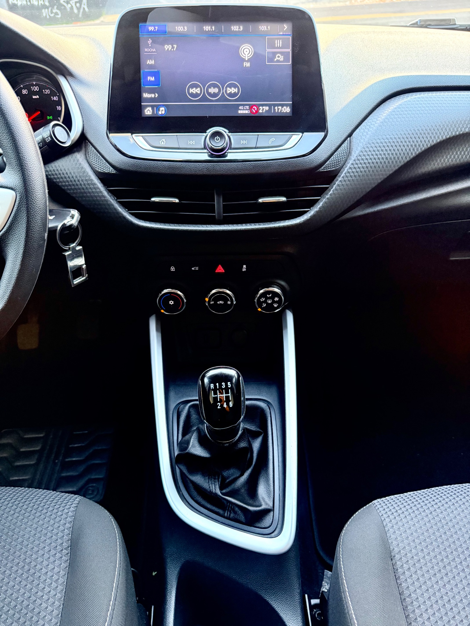 CHEVROLET ONIX 13