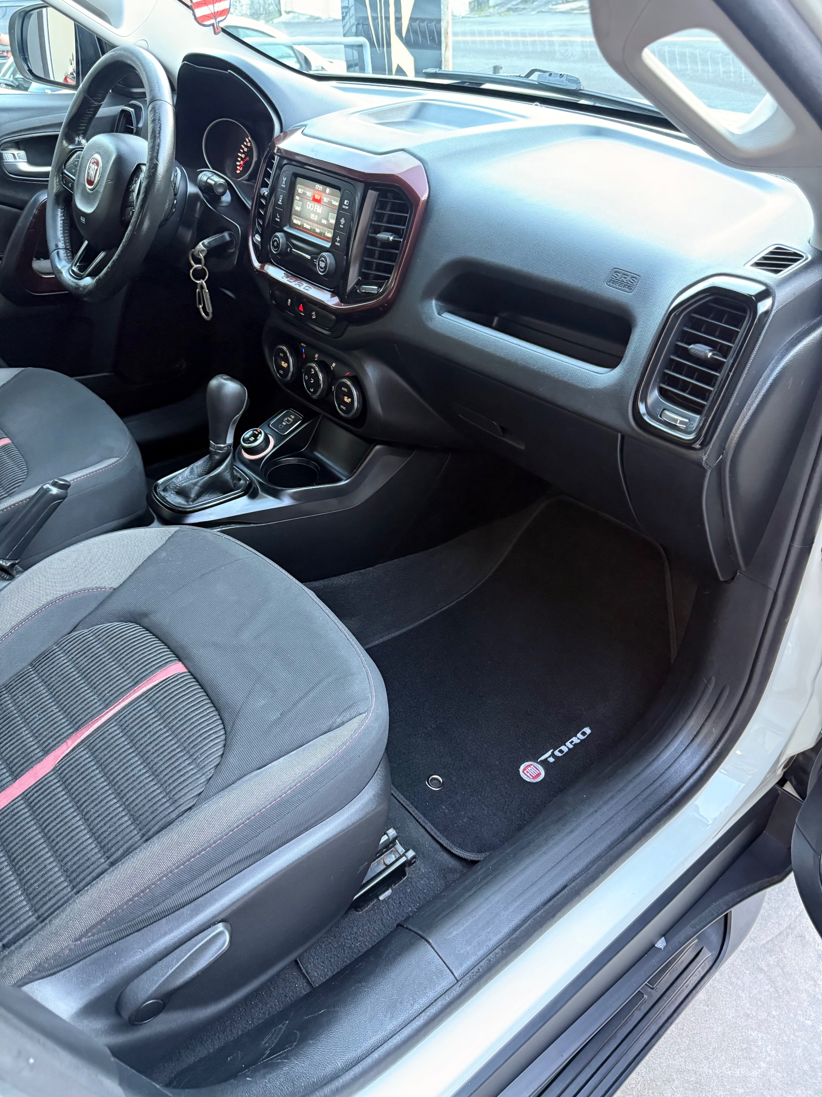 Fiat TORO 15