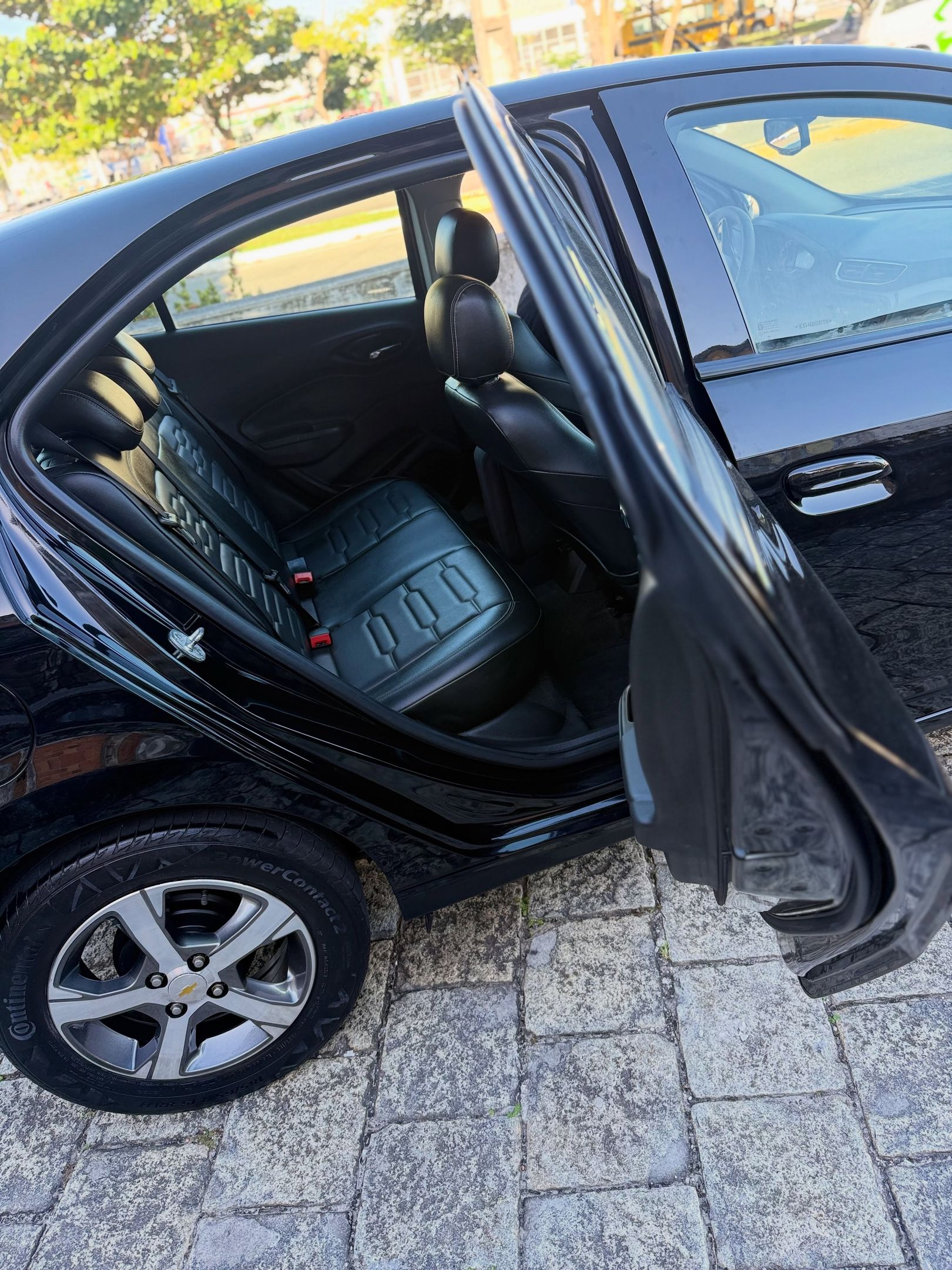 Chevrolet Onix 4