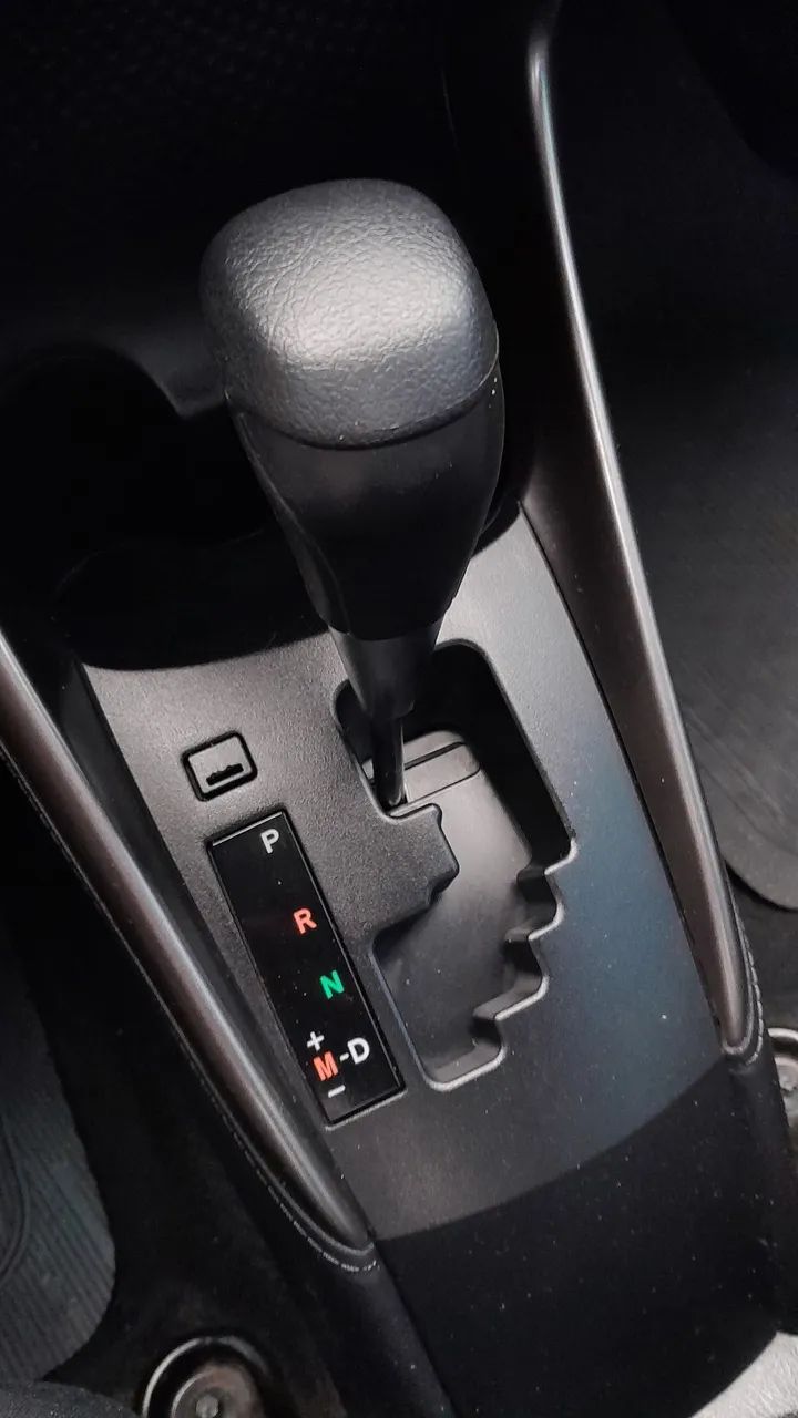 Toyota YARIS 8