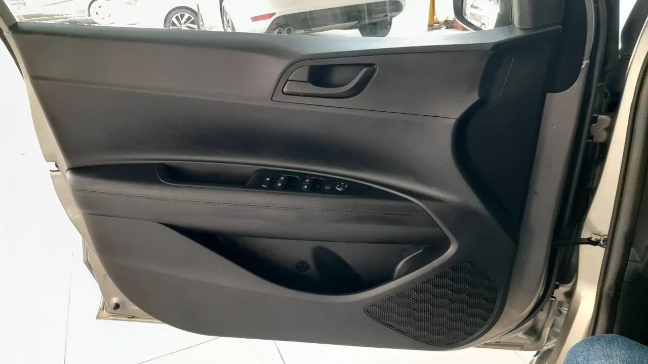 Hyundai HB20 8