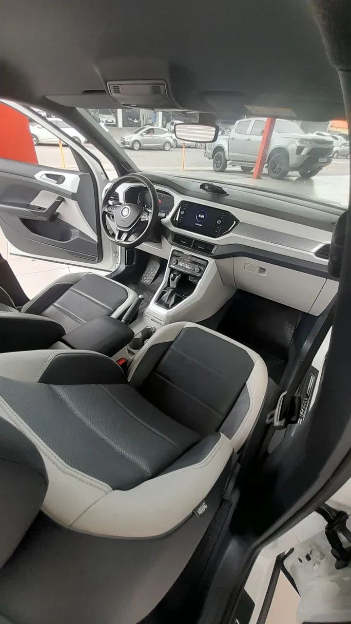 Volkswagen T-CROSS 4