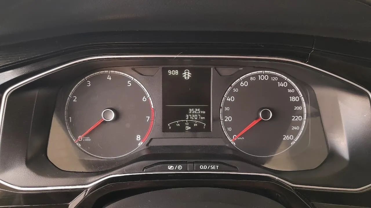 Volkswagen POLO 8