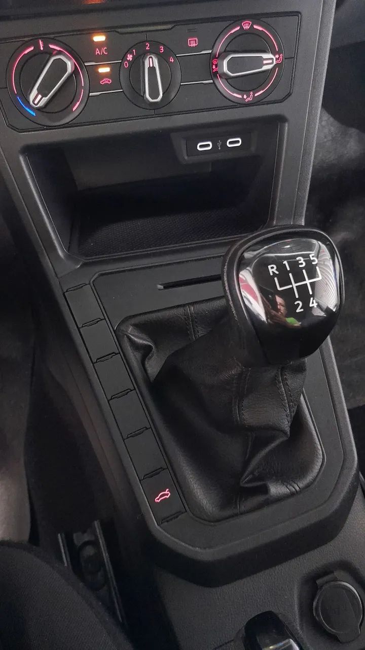 Volkswagen POLO 8