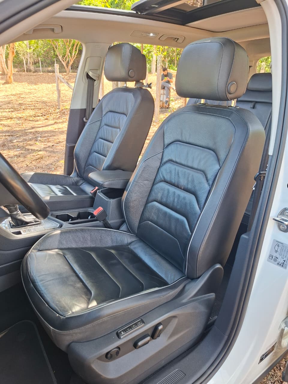 VW - VolksWagen TIGUAN 14