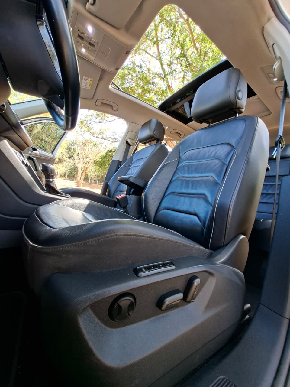 VW - VolksWagen TIGUAN 15