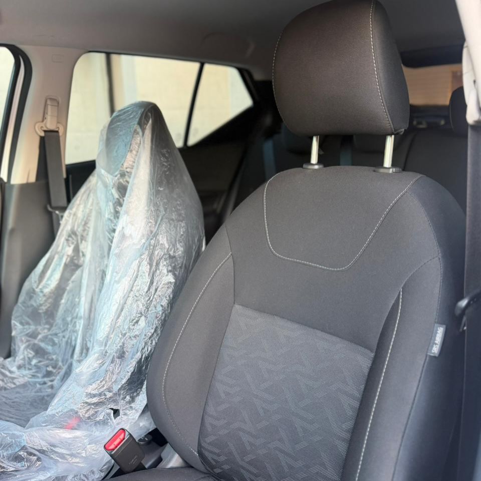 Nissan Kicks 9