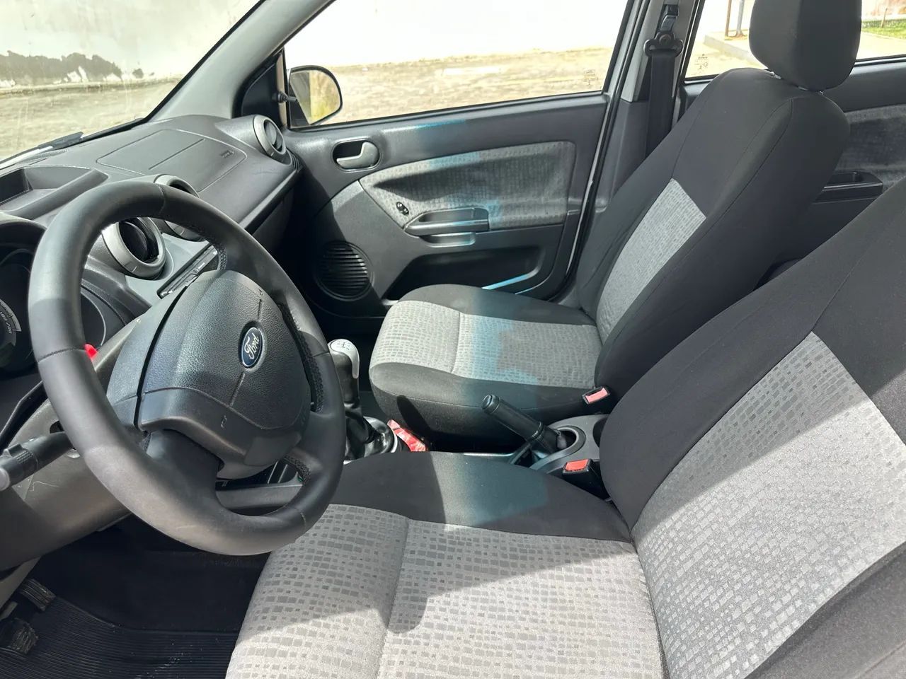 Ford FIESTA 6