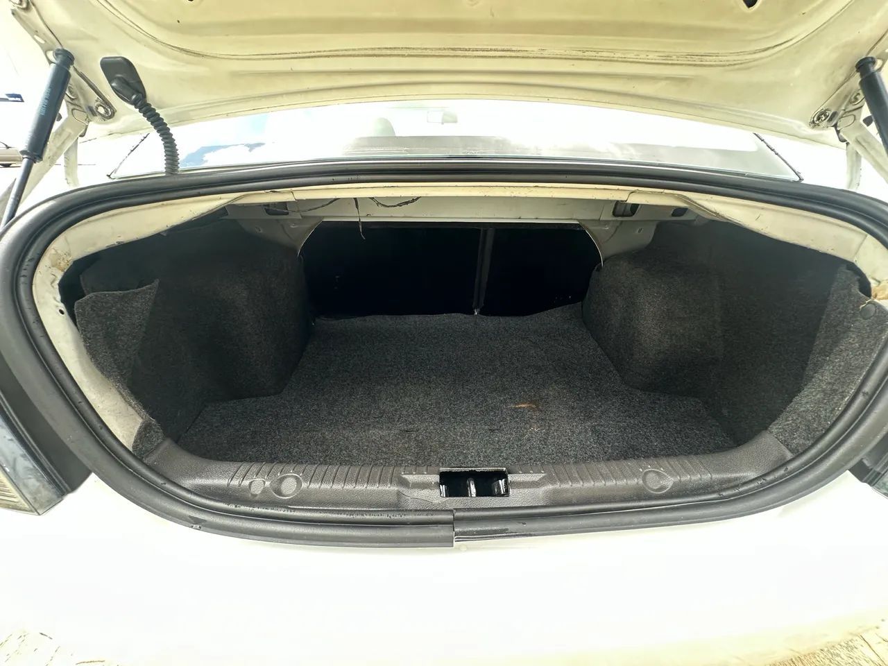 Ford FIESTA 12
