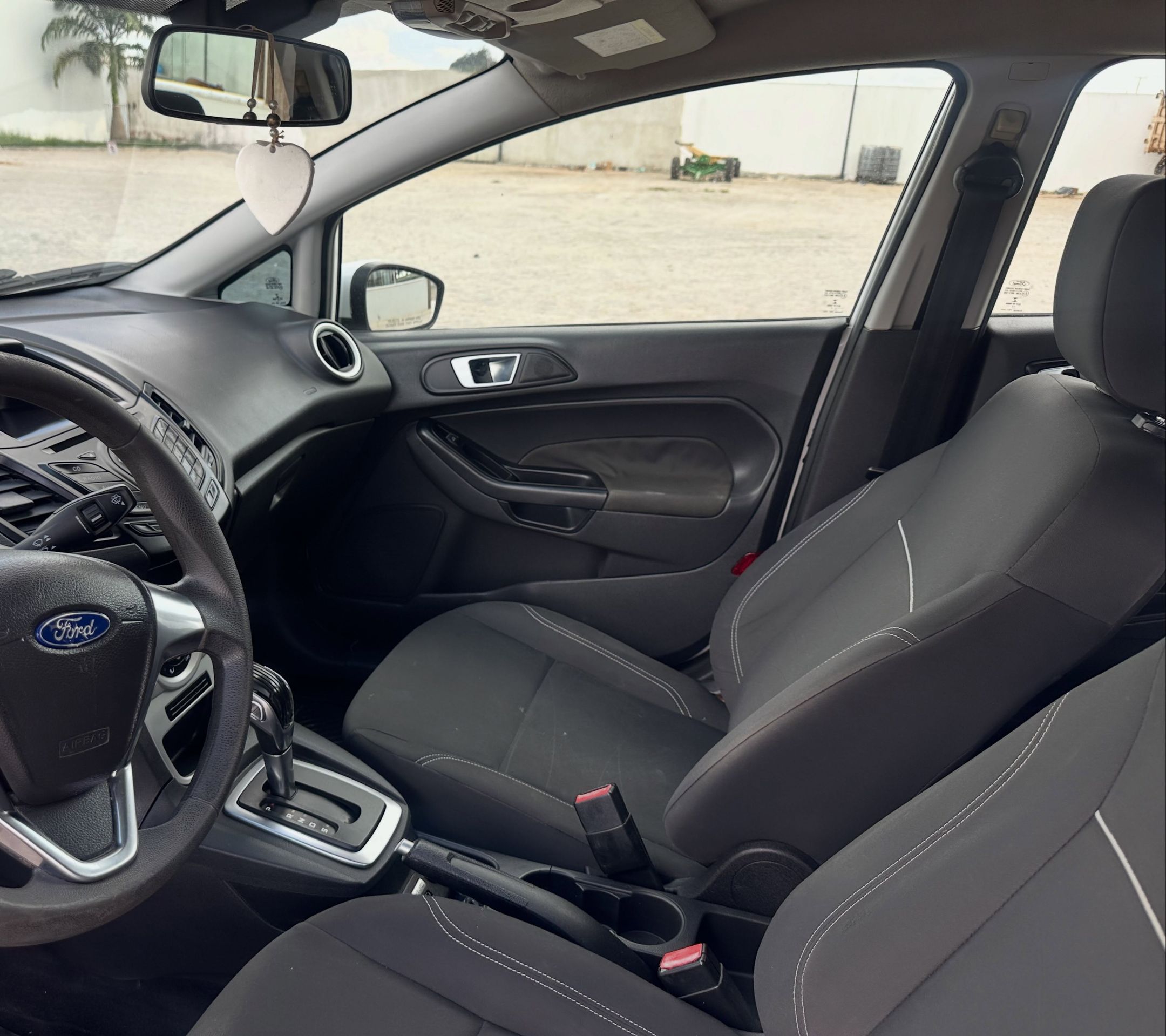 Ford Fiesta 11