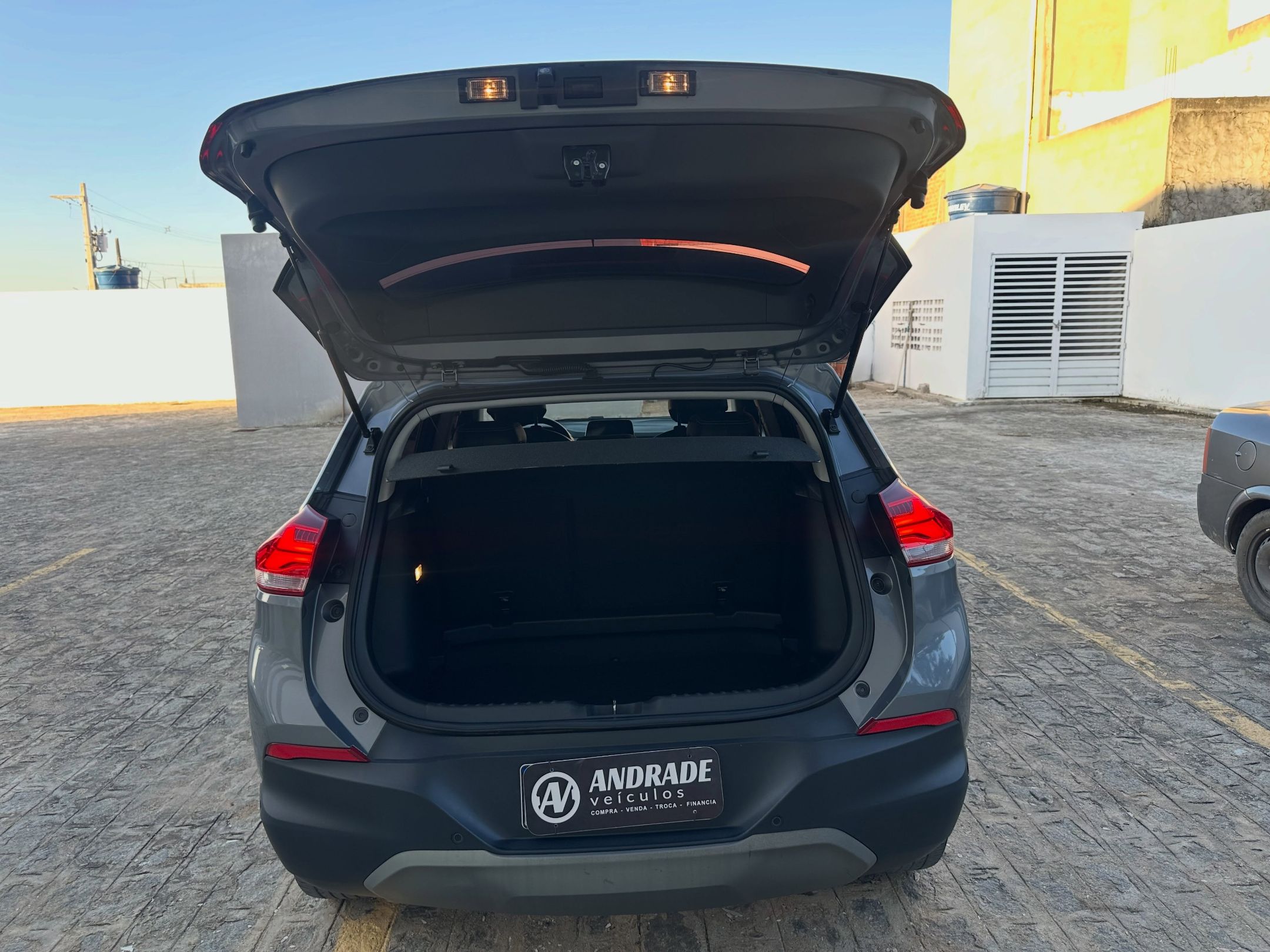 CHEVROLET TRACKER 15