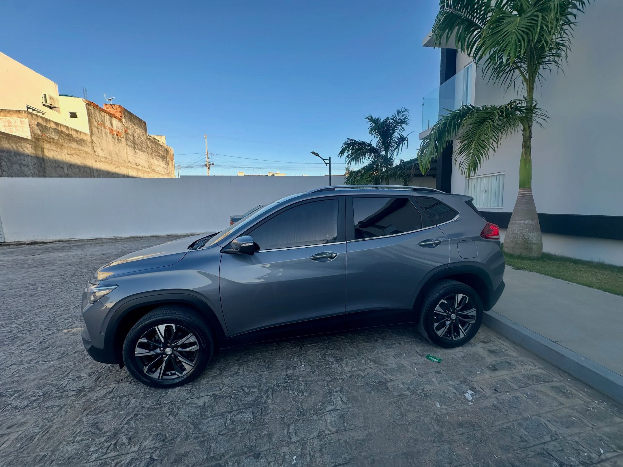 CHEVROLET TRACKER 5