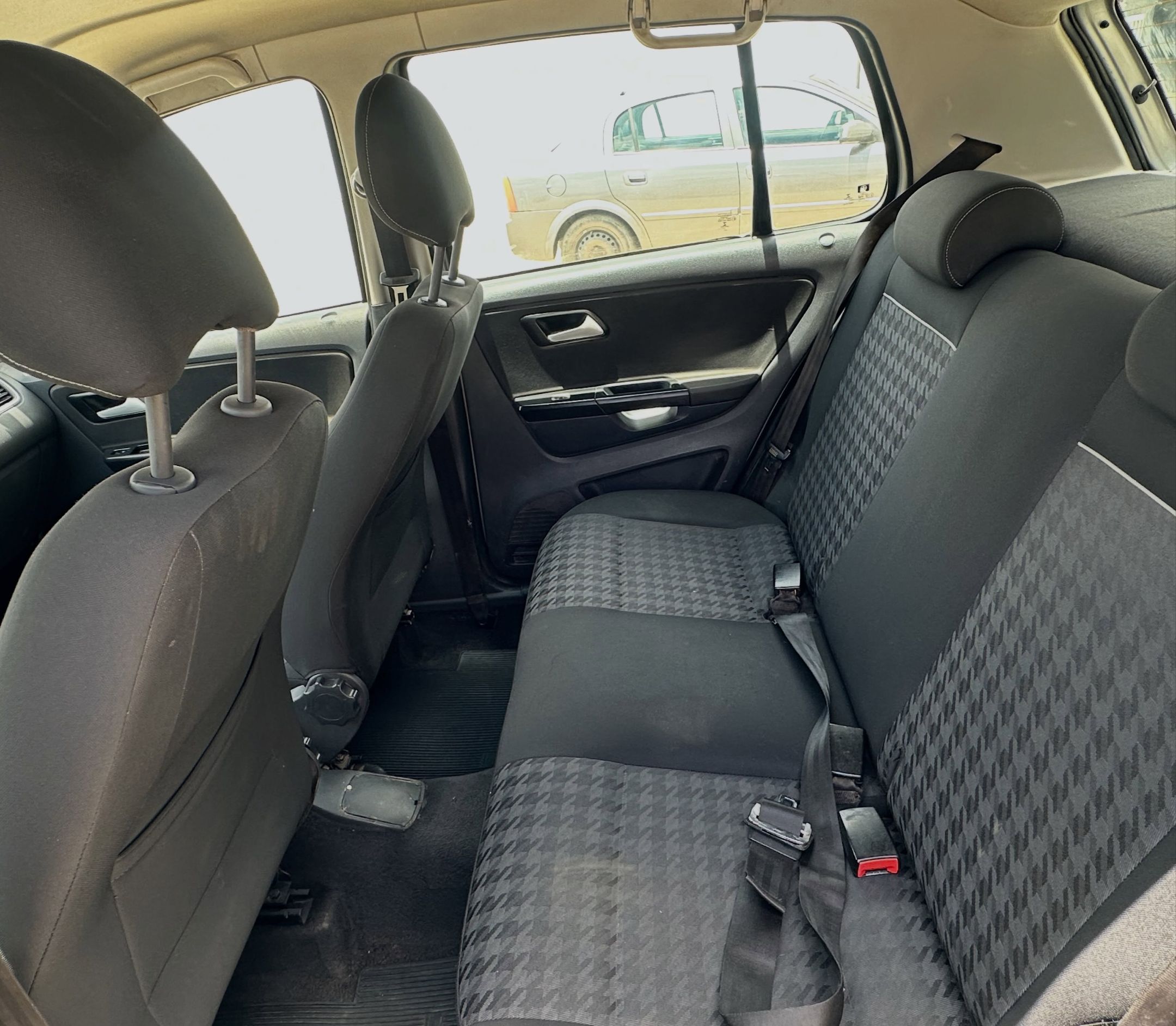 VOLKSWAGEN FOX 9