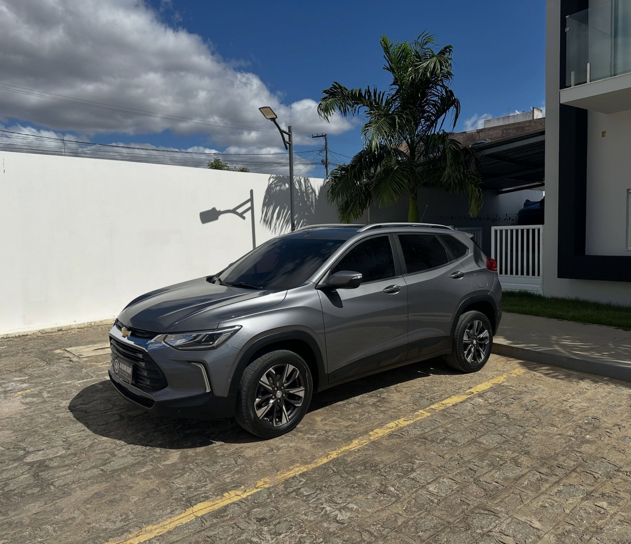 CHEVROLET TRACKER 2