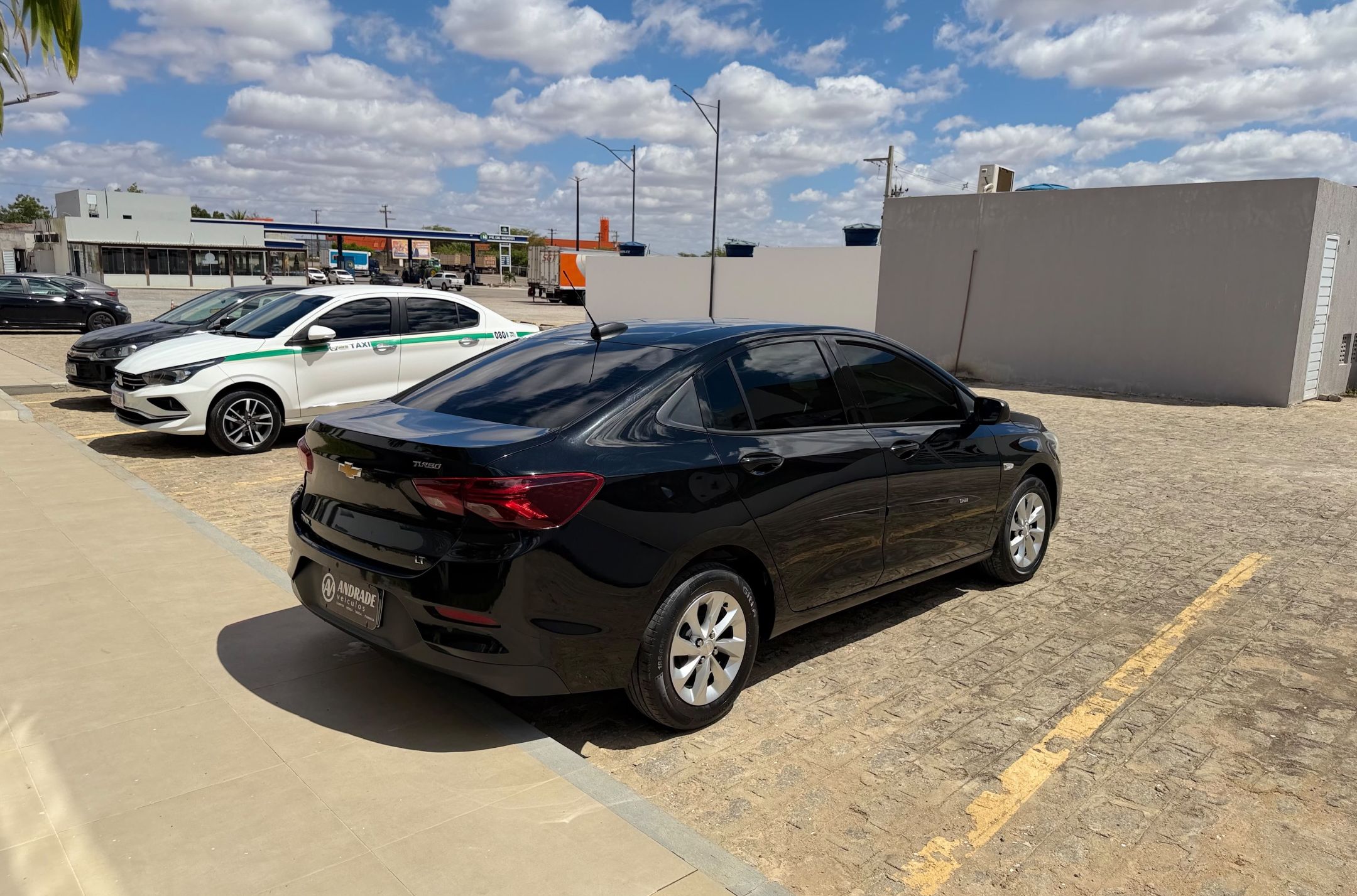 CHEVROLET ONIX PLUS 4