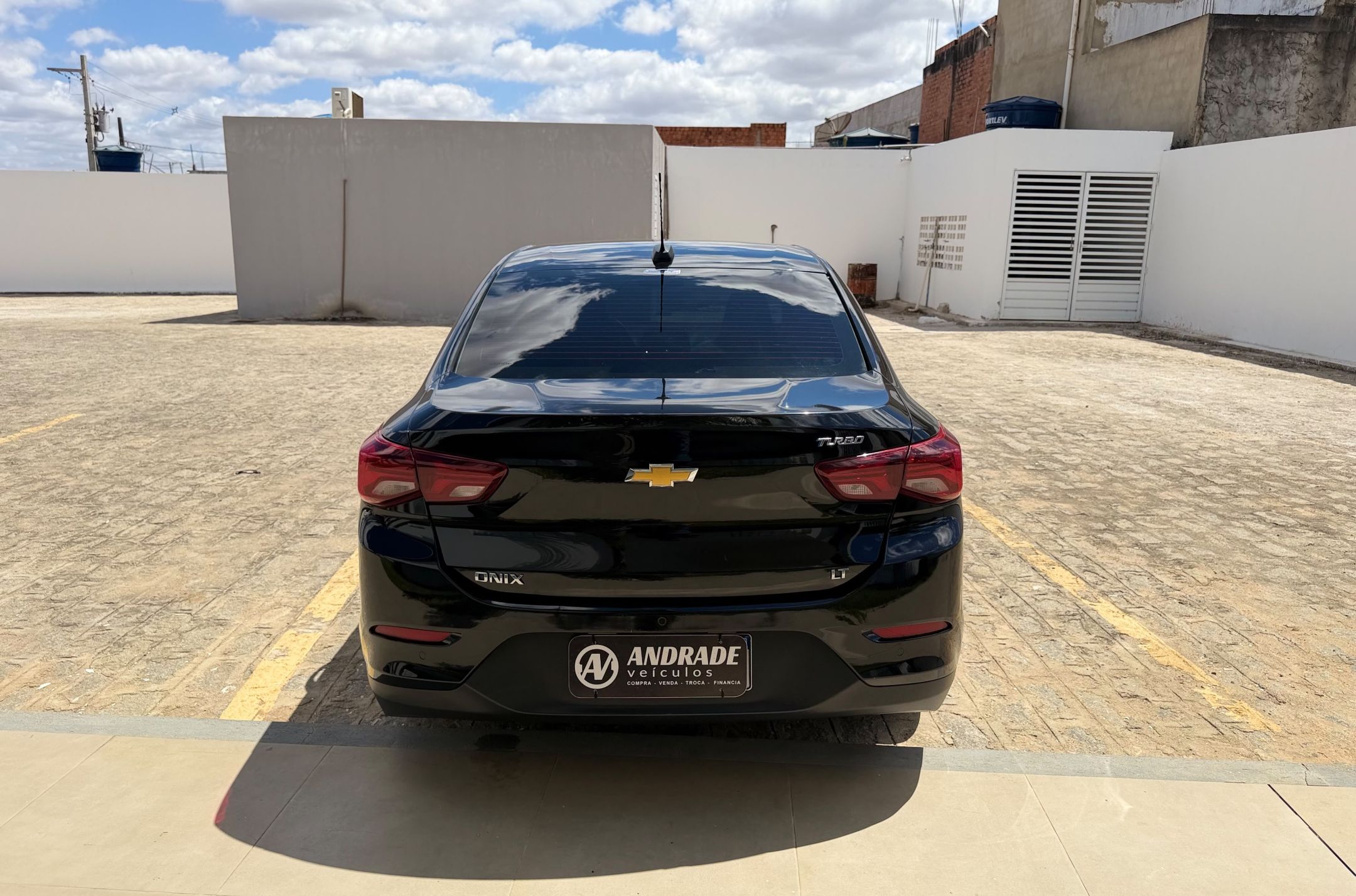 CHEVROLET ONIX PLUS 14