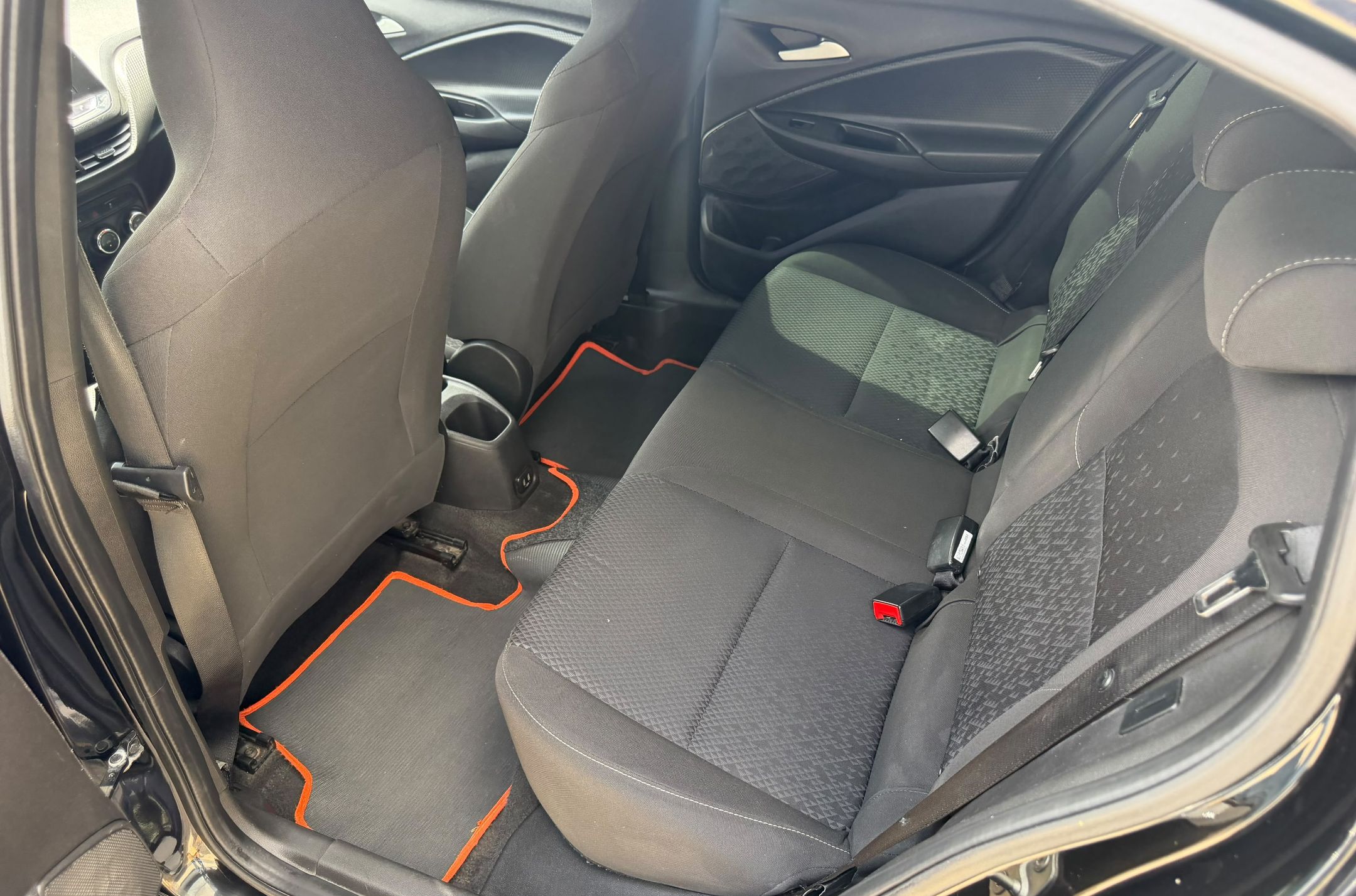 CHEVROLET ONIX PLUS 12
