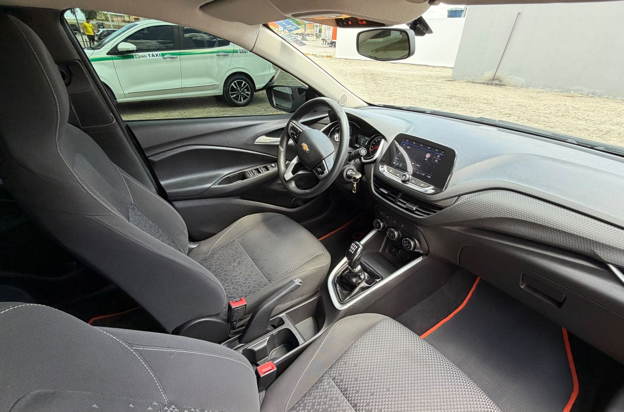 CHEVROLET ONIX PLUS 9