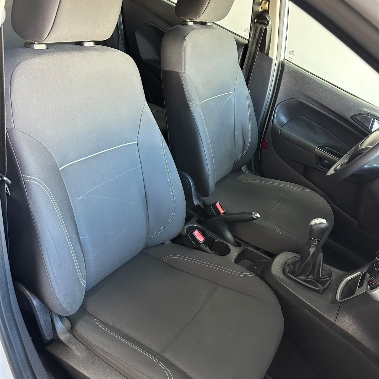 FORD FIESTA 8