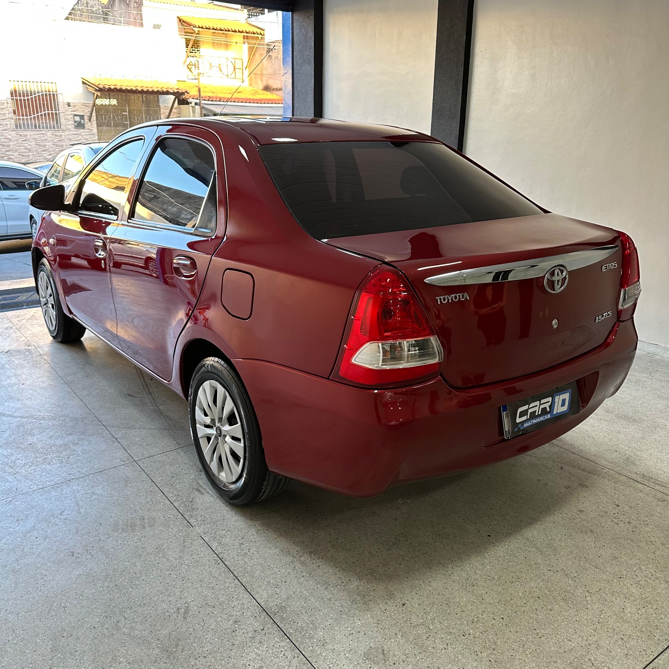 TOYOTA ETIOS 6
