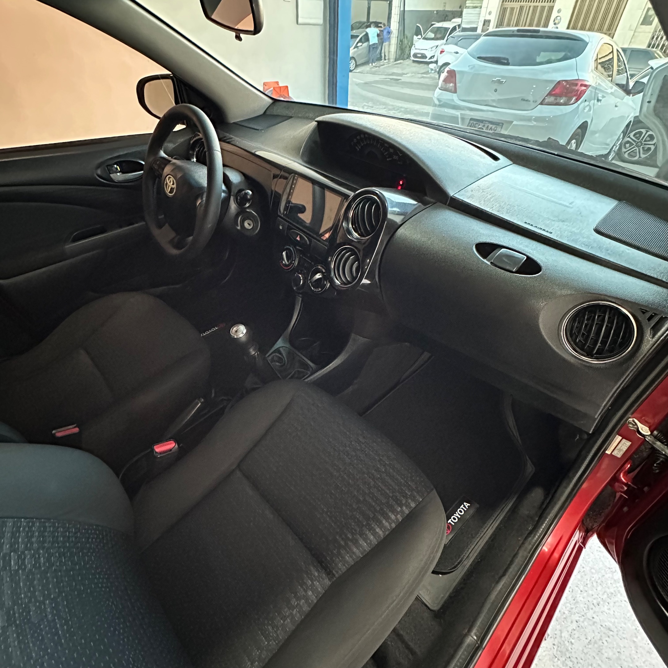 TOYOTA ETIOS 7