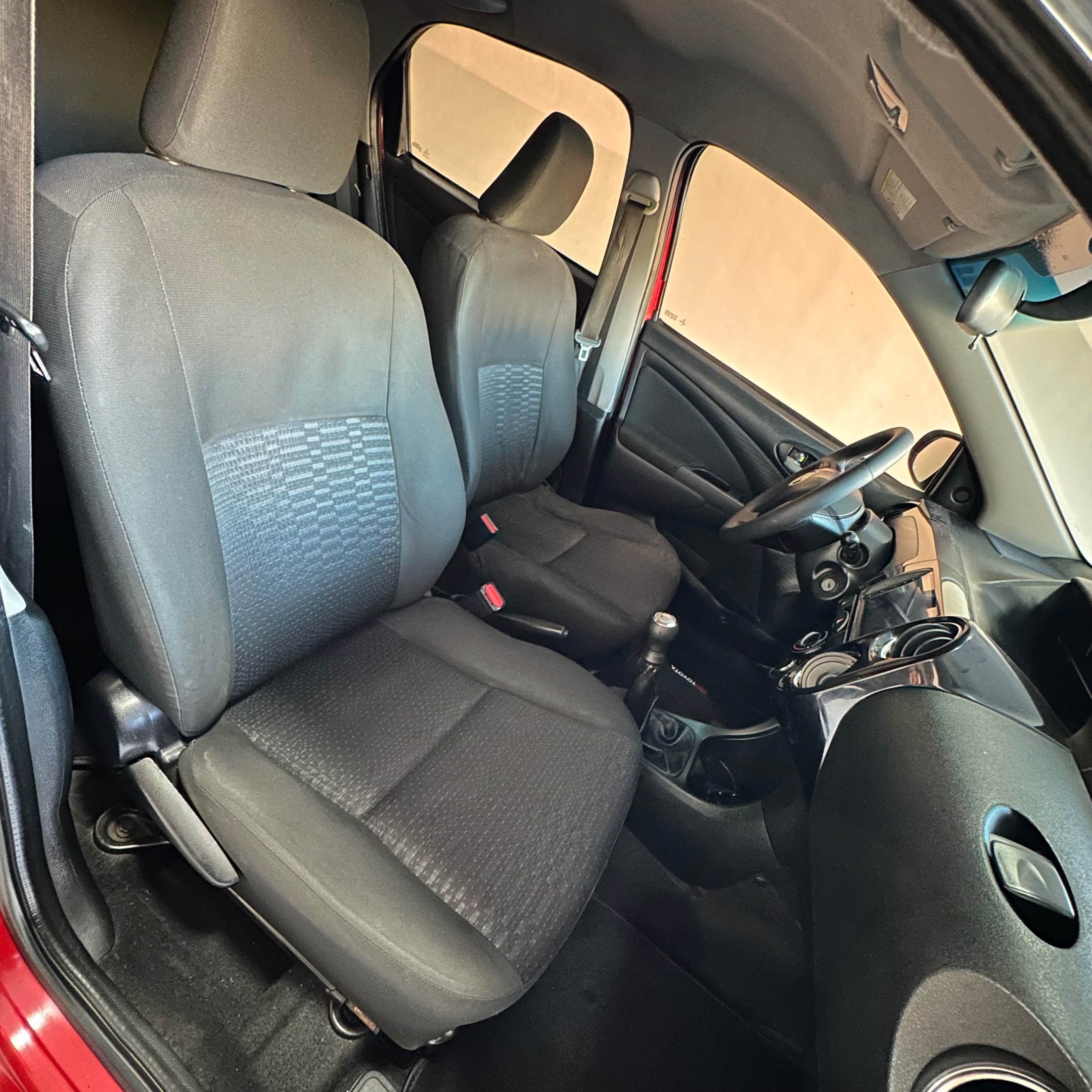 TOYOTA ETIOS 10