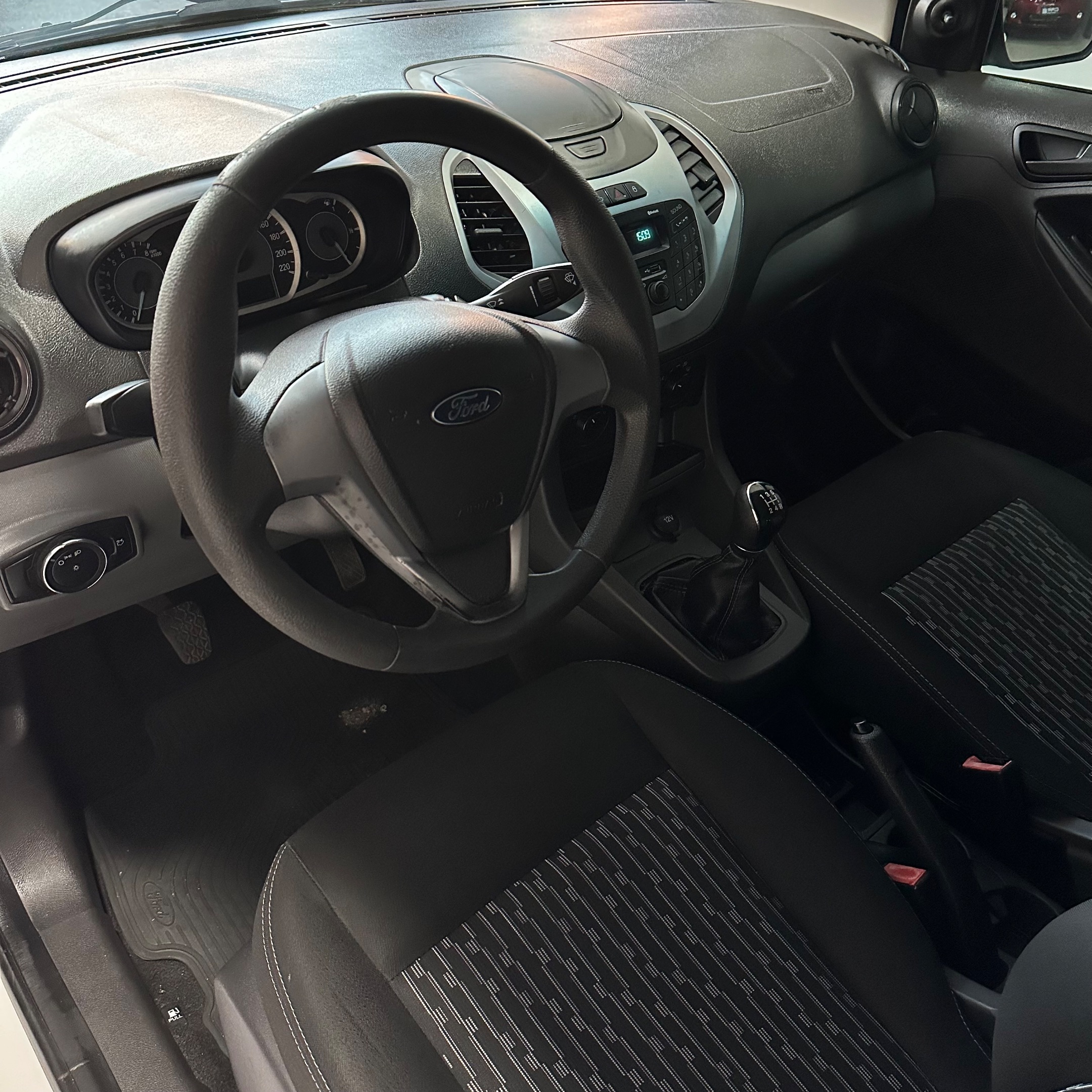 FORD KA 9