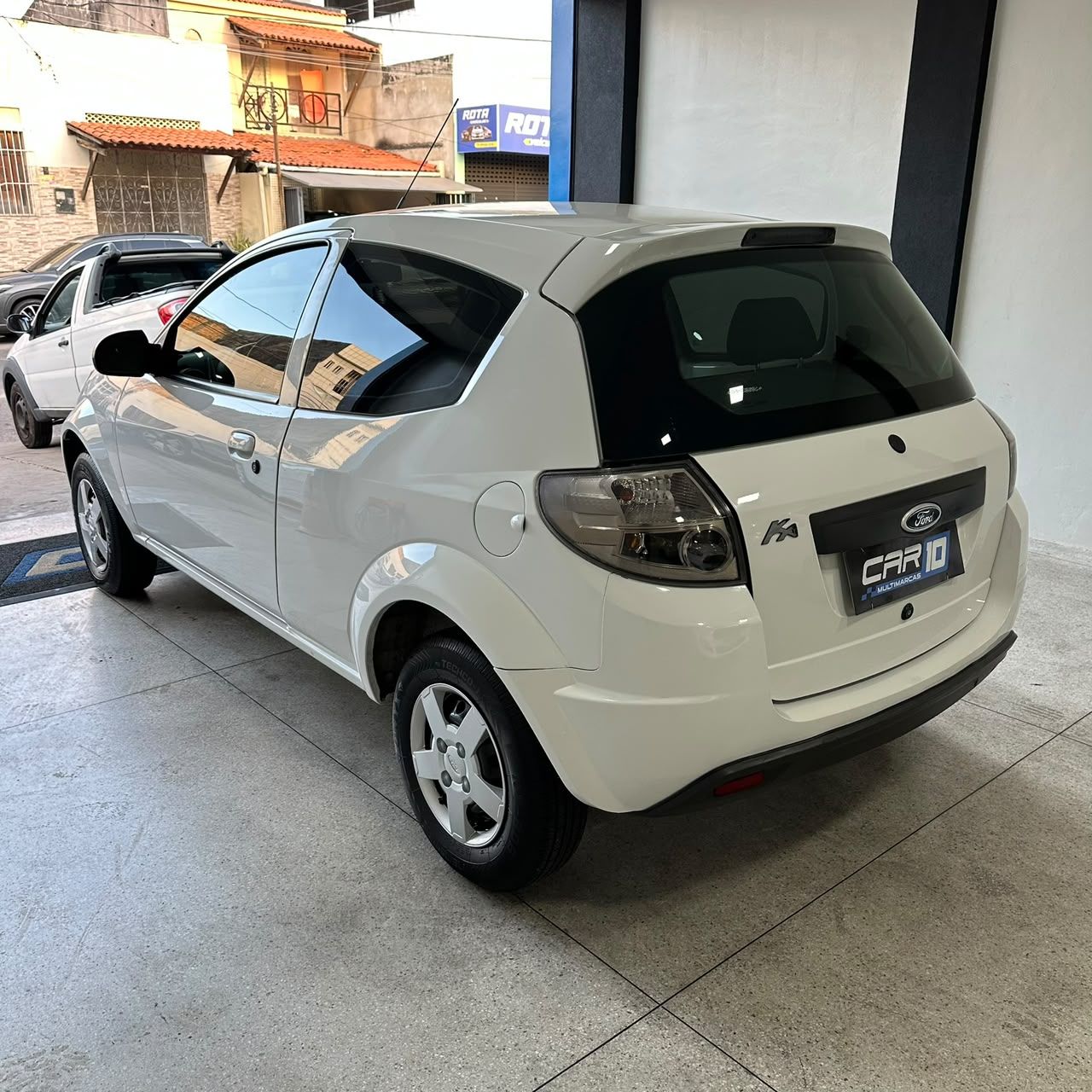 FORD KA 8