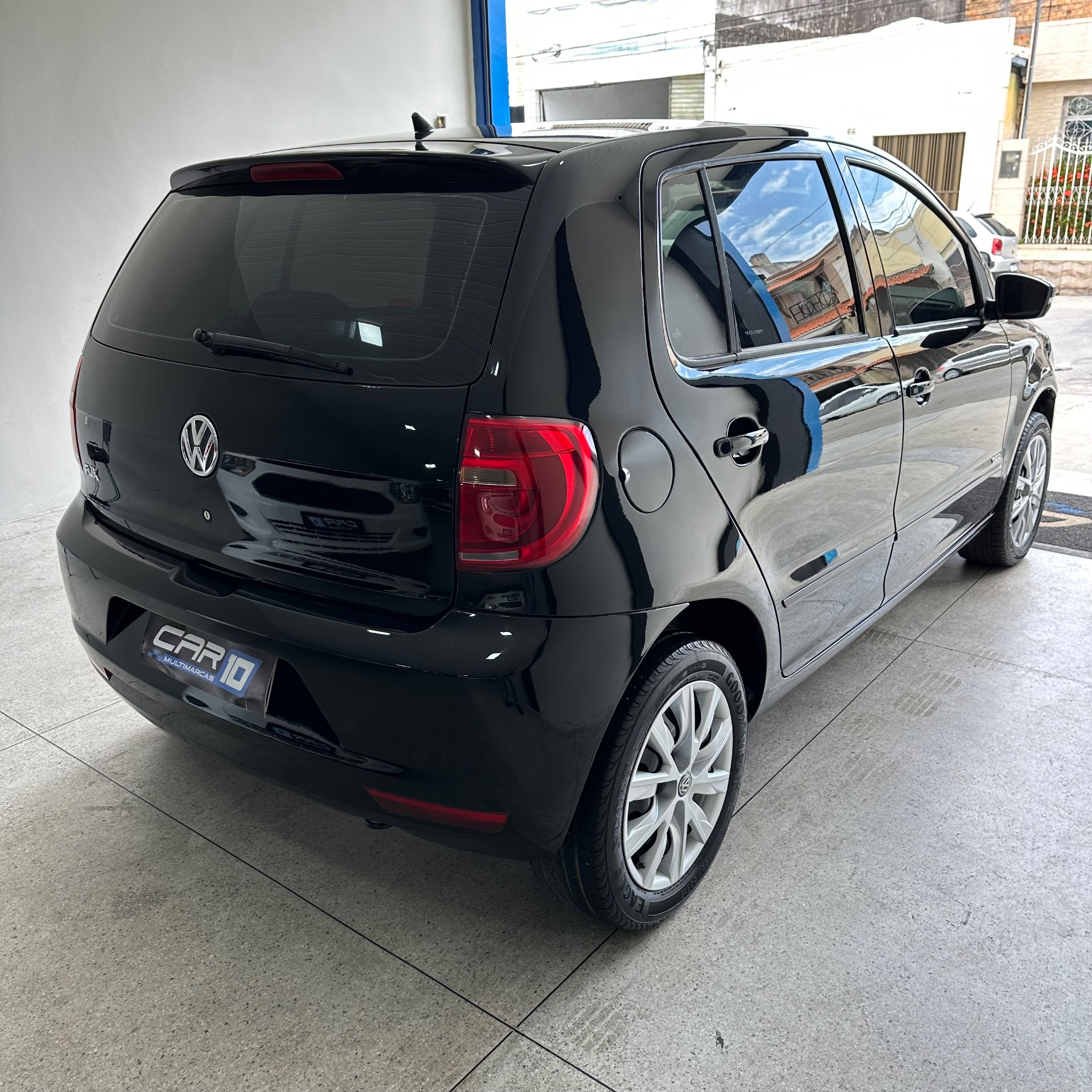 VOLKSWAGEN FOX 4
