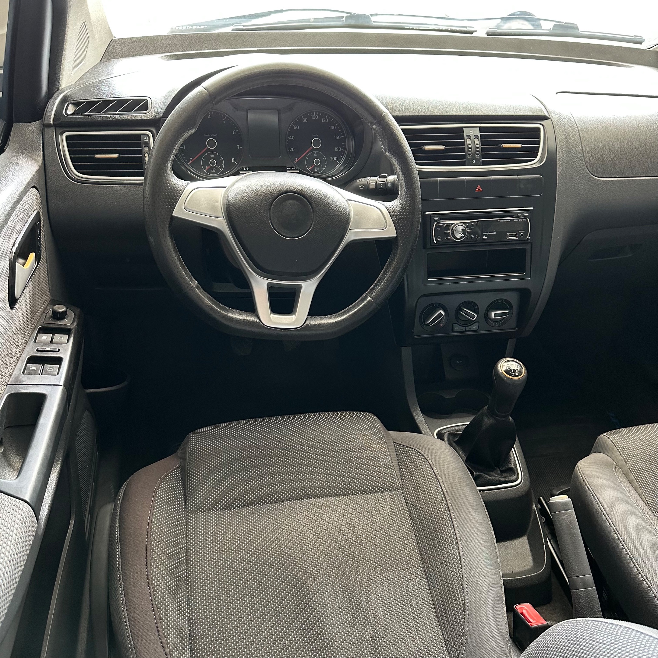 VOLKSWAGEN FOX 8