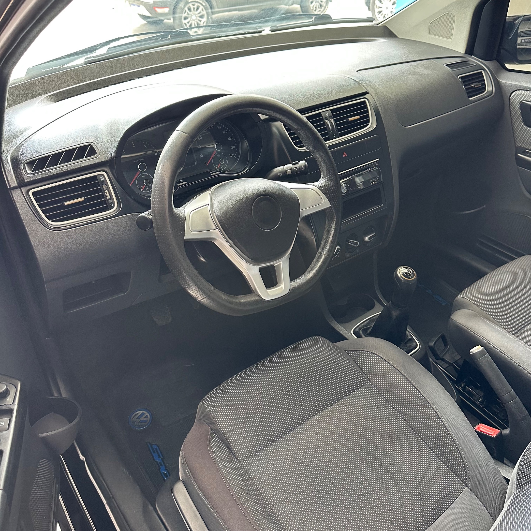 VOLKSWAGEN FOX 9