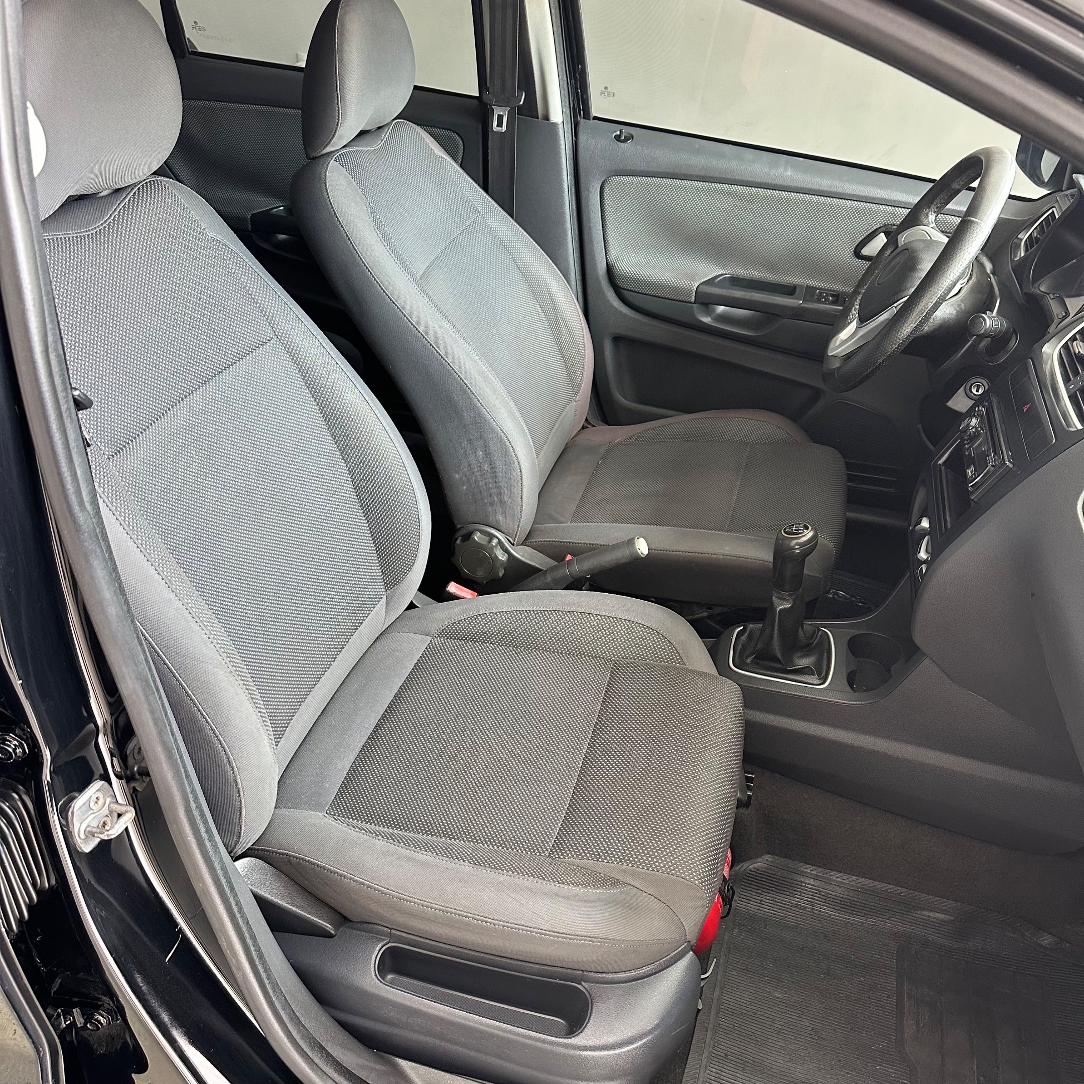 VOLKSWAGEN FOX 10