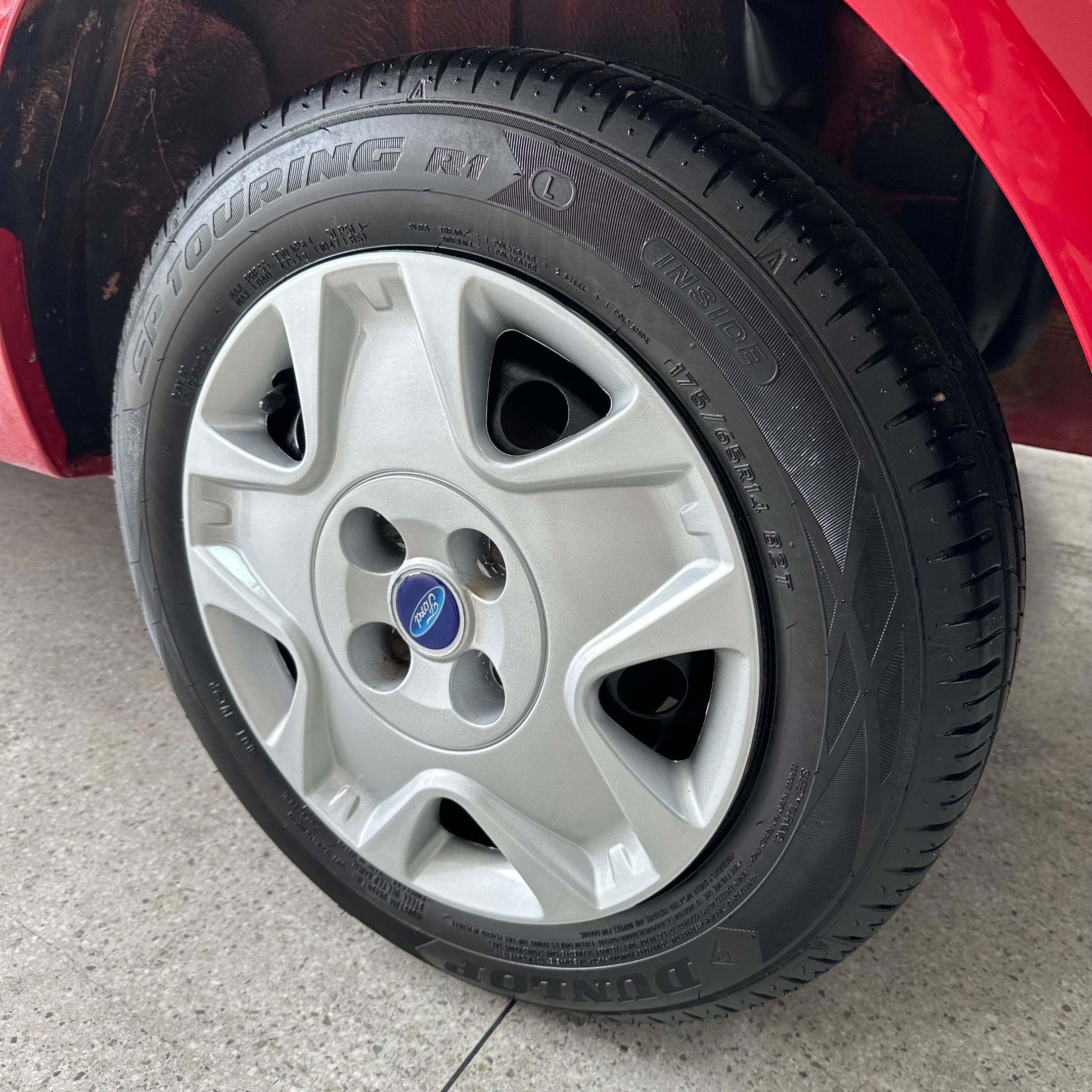 FORD FIESTA 12