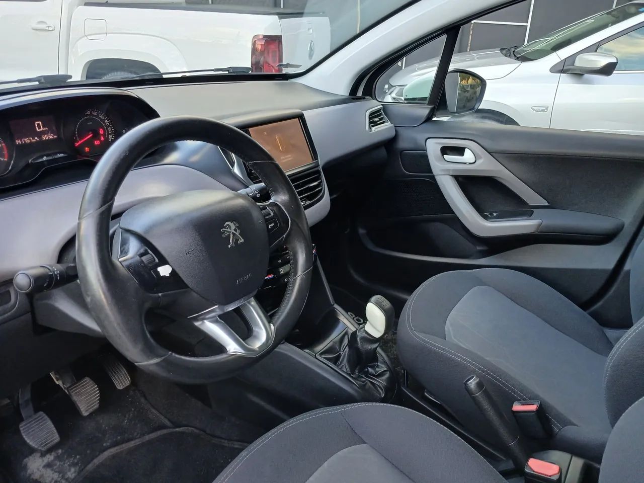 Peugeot 208 7