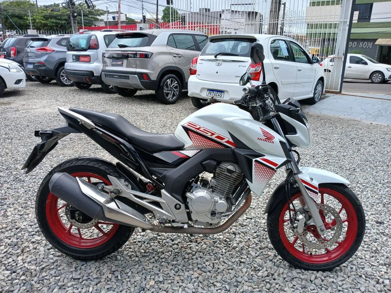 Honda CB 4