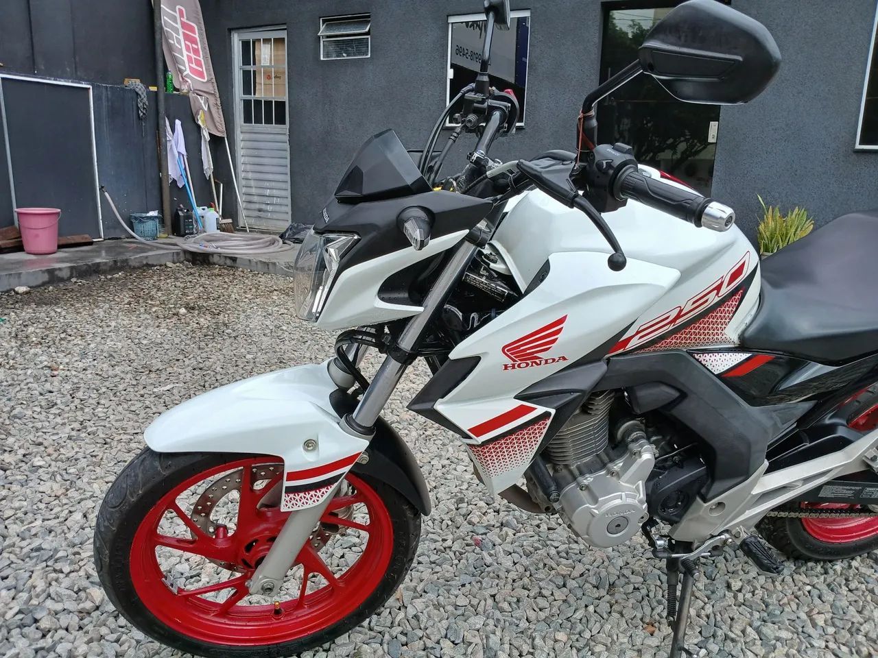 Honda CB 6