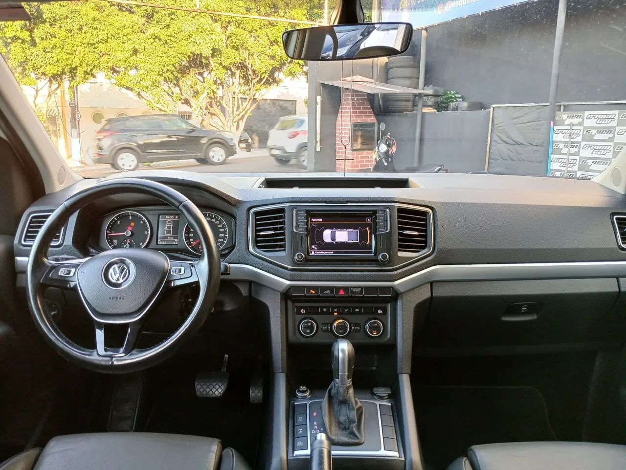 Volkswagen AMAROK 10