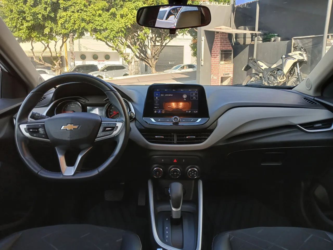 Chevrolet ONIX 9