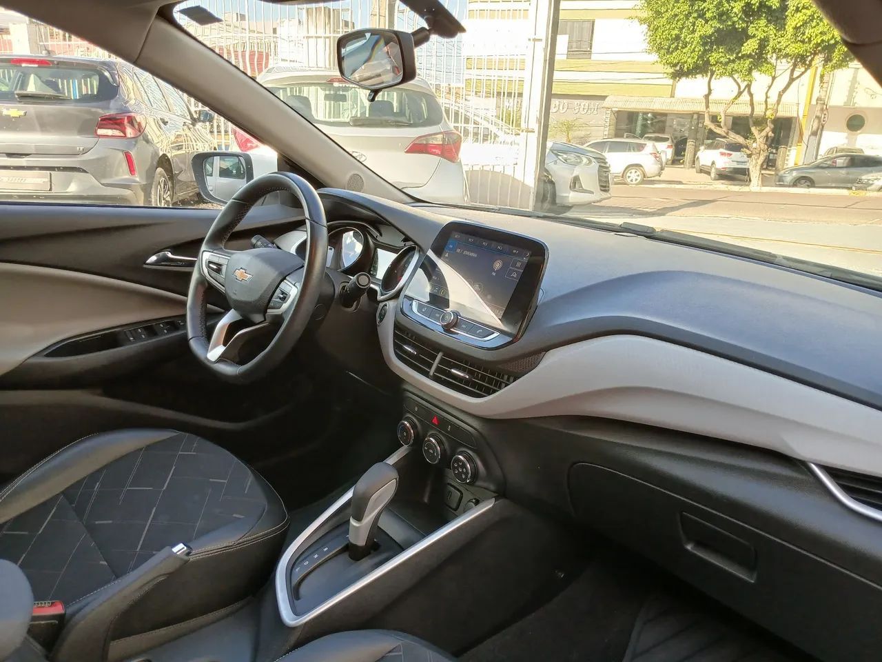 Chevrolet ONIX 11