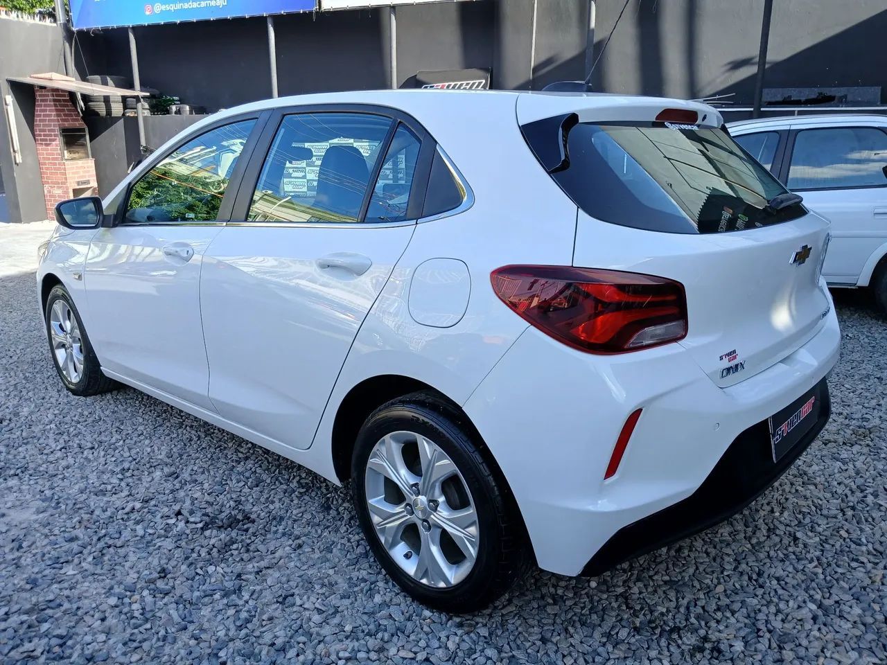 Chevrolet ONIX 4