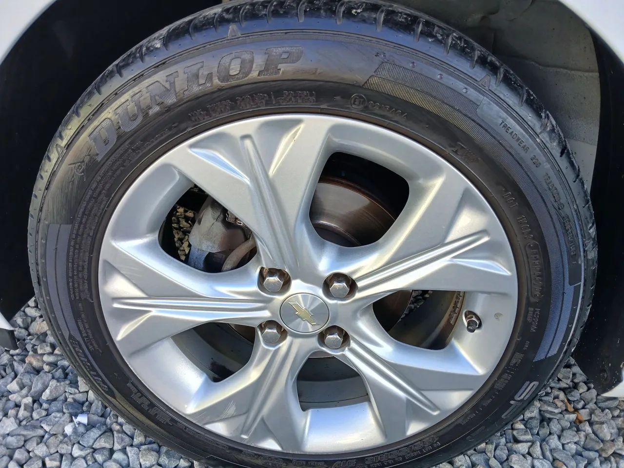 Chevrolet ONIX 15