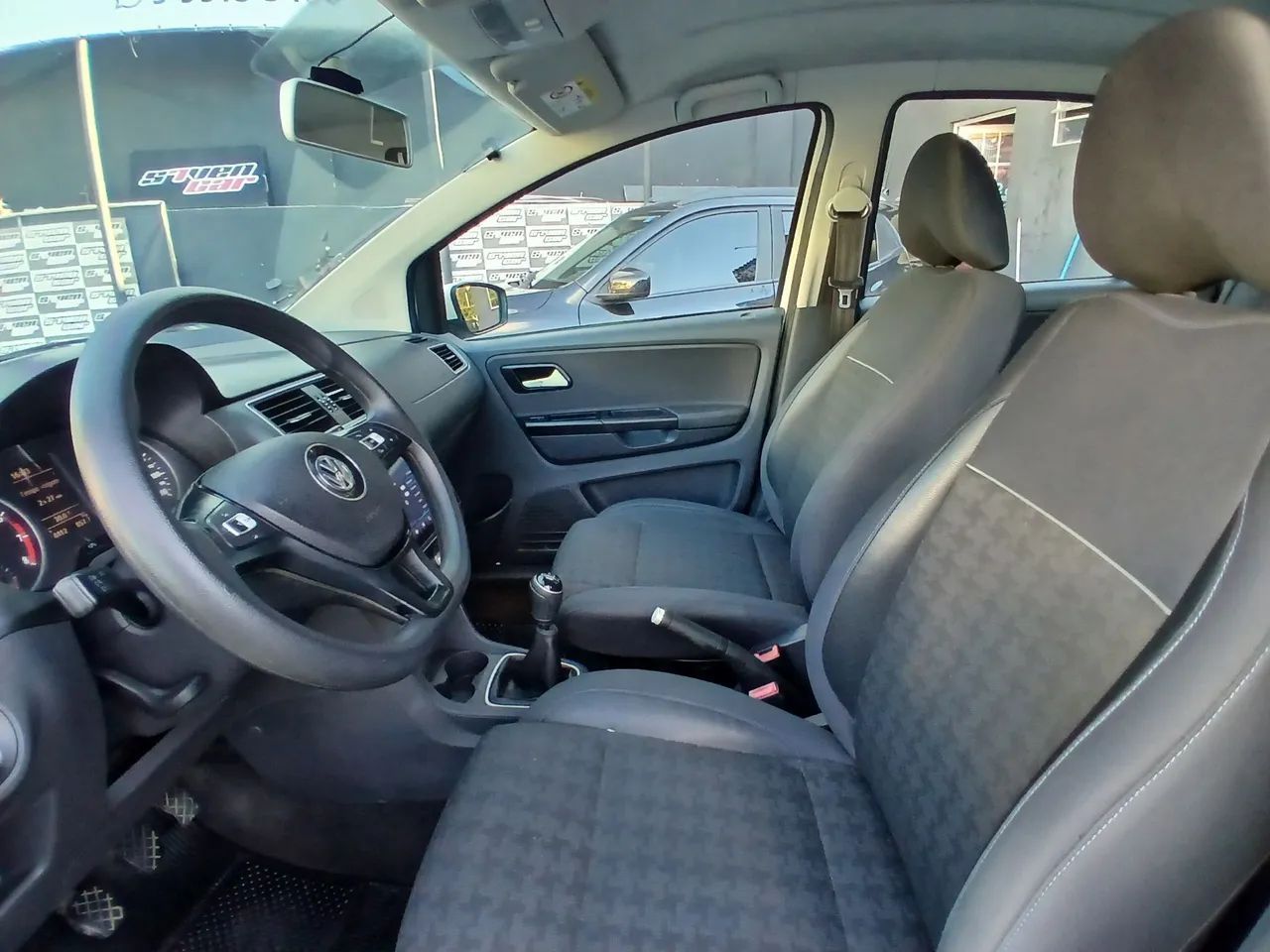 Volkswagen FOX 8