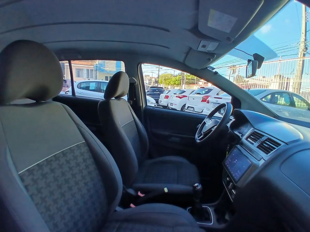 Volkswagen FOX 12